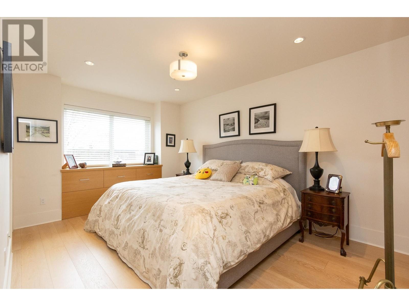 226 E 12th Street, North Vancouver, British Columbia  V7L 2J6 - Photo 12 - R2980875