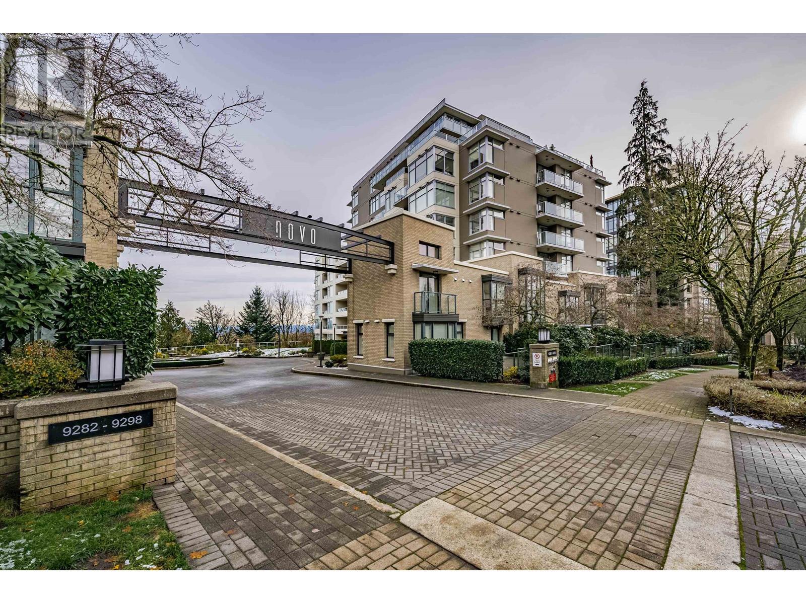 202 9298 University Crescent, Burnaby, British Columbia  V5A 4X8 - Photo 2 - R2966935