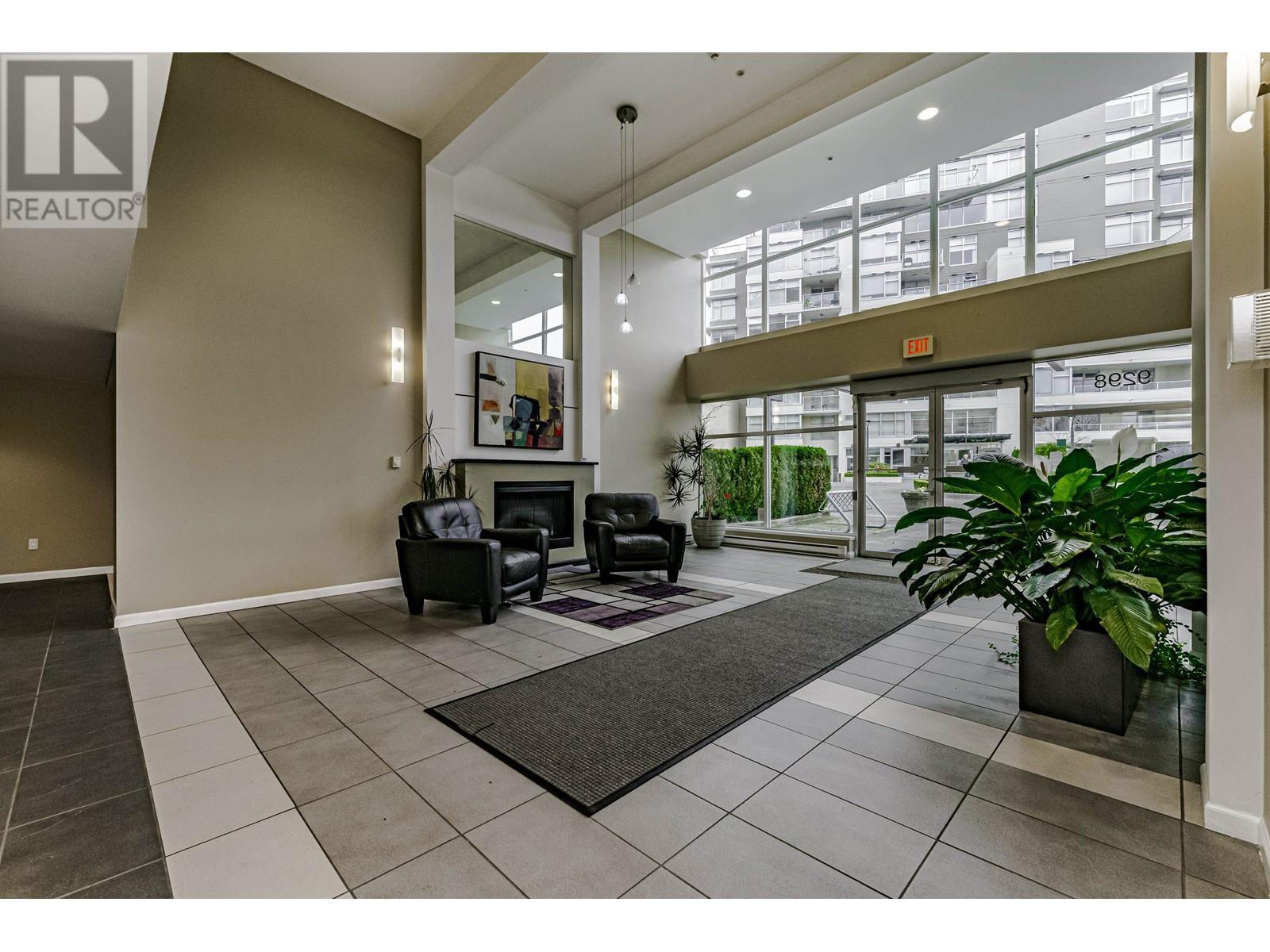 202 9298 University Crescent, Burnaby, British Columbia  V5A 4X8 - Photo 5 - R2966935
