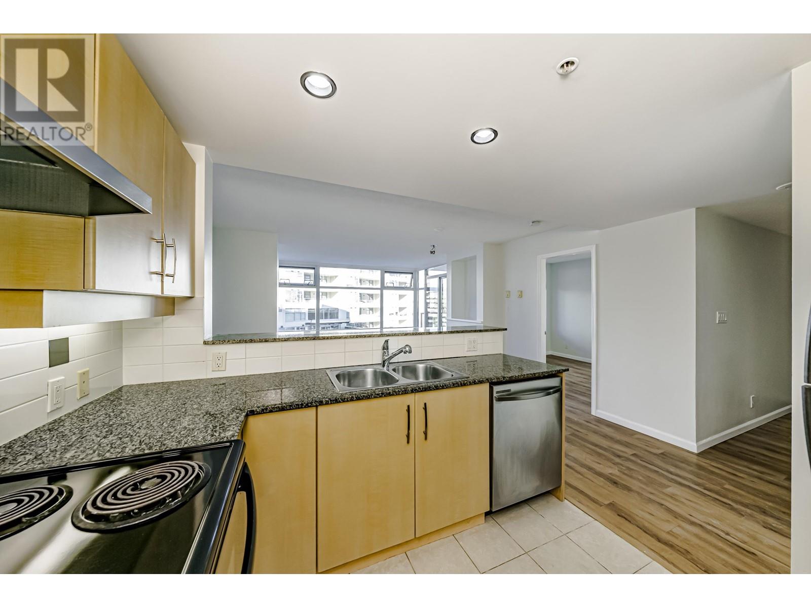 202 9298 University Crescent, Burnaby, British Columbia  V5A 4X8 - Photo 12 - R2966935