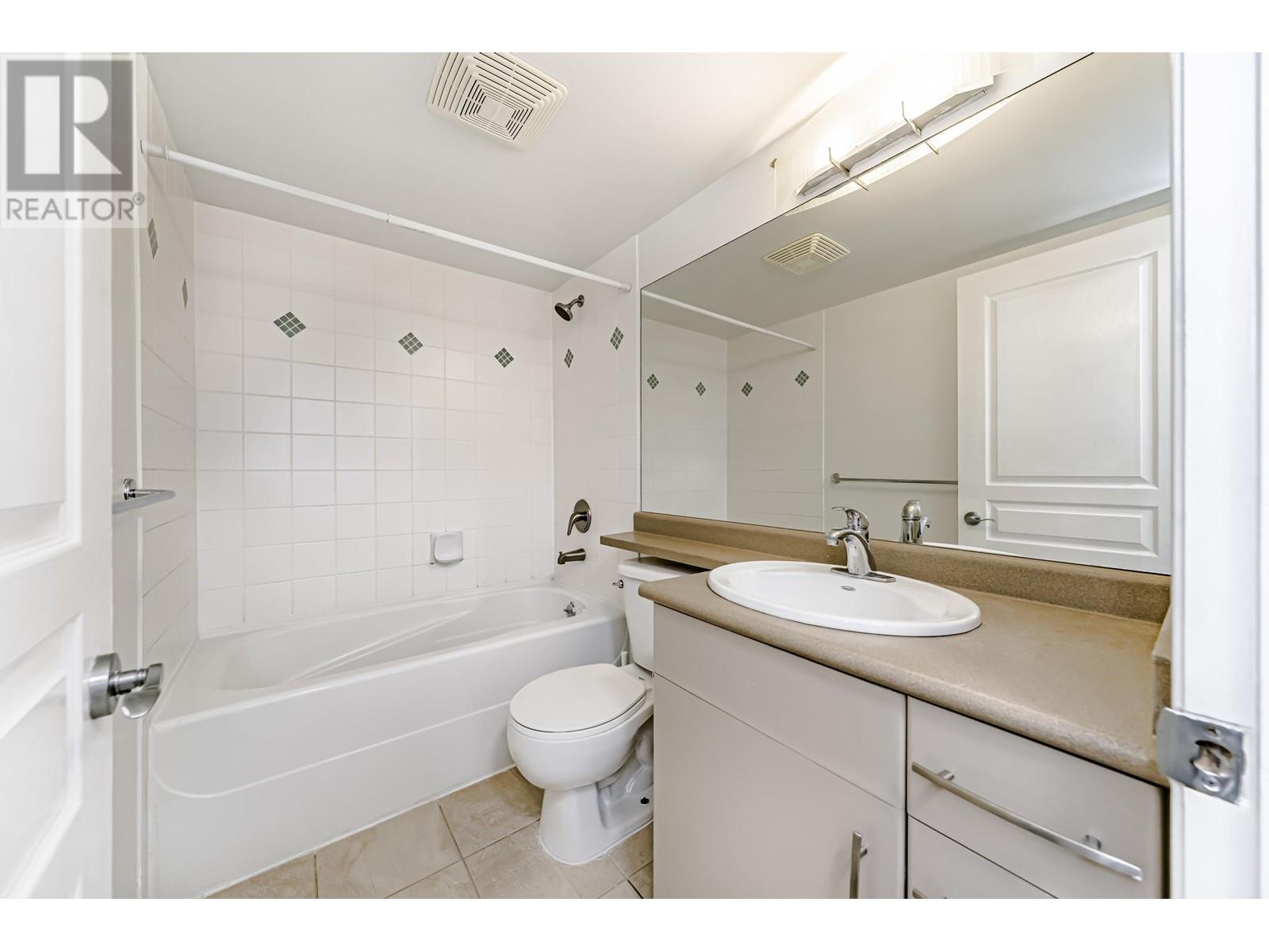202 9298 University Crescent, Burnaby, British Columbia  V5A 4X8 - Photo 19 - R2966935