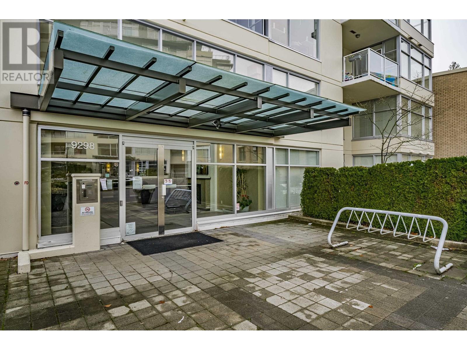 202 9298 University Crescent, Burnaby, British Columbia  V5A 4X8 - Photo 4 - R2966935