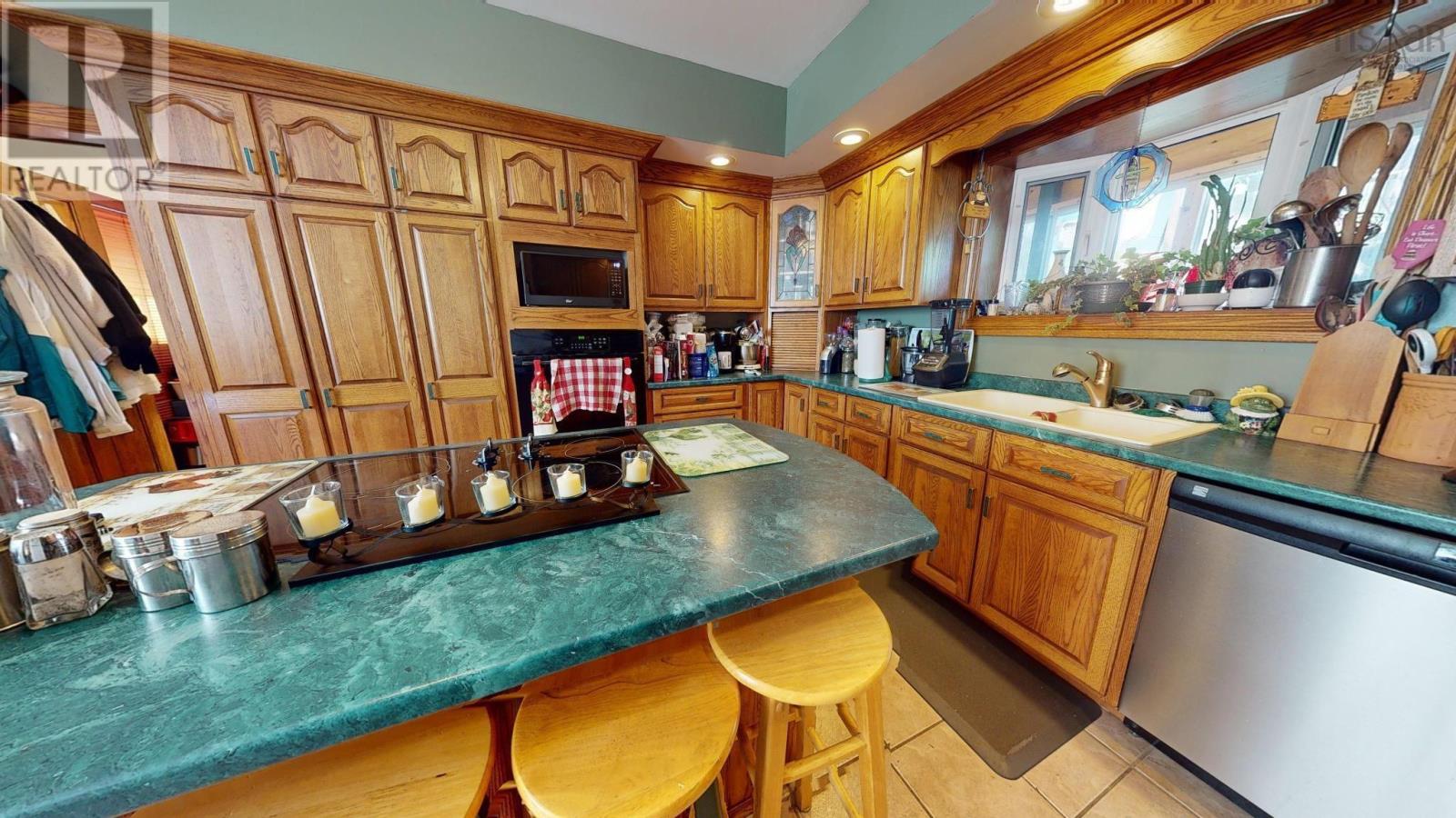 277 Main Street, Parrsboro, Nova Scotia  B0M 1S0 - Photo 12 - 202421500