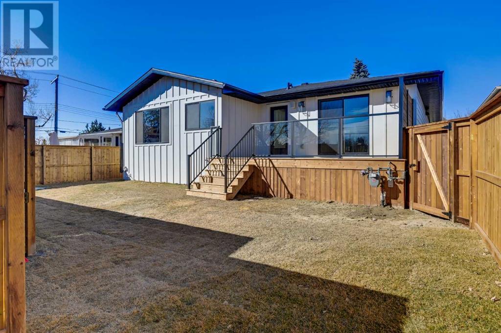 3224 24a Street Sw, Calgary, Alberta  T3E 1W7 - Photo 39 - A2203656