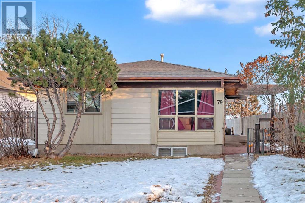 Property at 79 abalone Way NE image 2