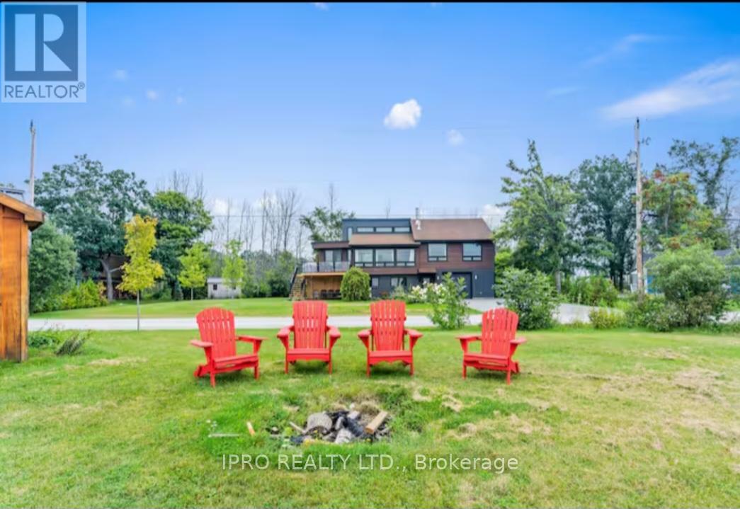 39 Long Point Road, Tay, Ontario  L0K 2C0 - Photo 4 - S12036848