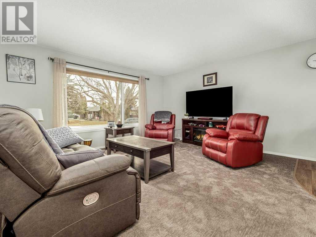 114 Meadowlark Boulevard N, Lethbridge, Alberta  T1H 4J4 - Photo 6 - A2202116