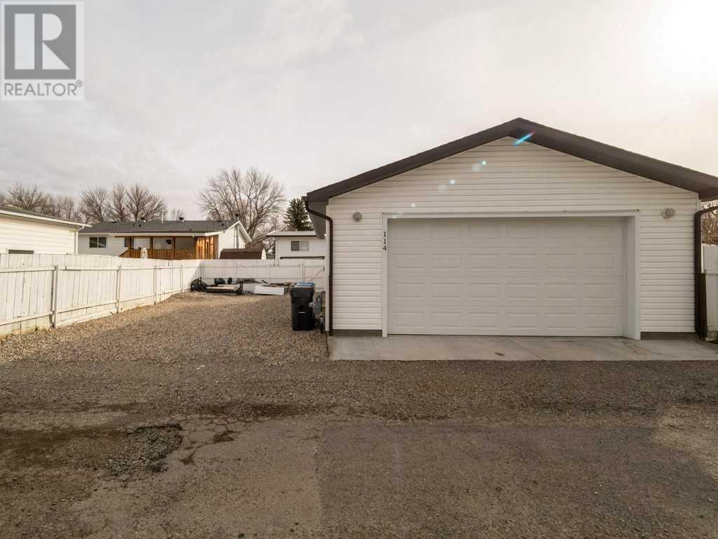 114 Meadowlark Boulevard N, Lethbridge, Alberta  T1H 4J4 - Photo 40 - A2202116