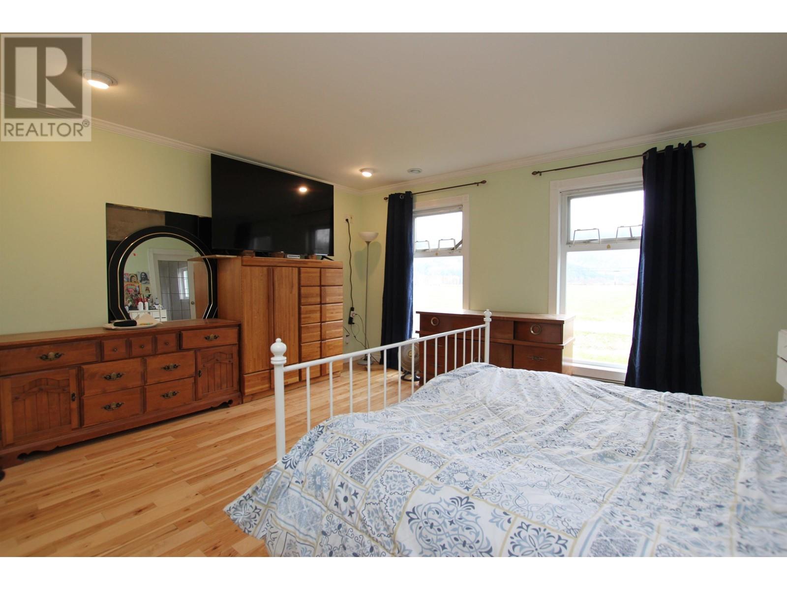 19682 Richardson Road, Pitt Meadows, British Columbia  V3Y 1Z1 - Photo 8 - R2977172