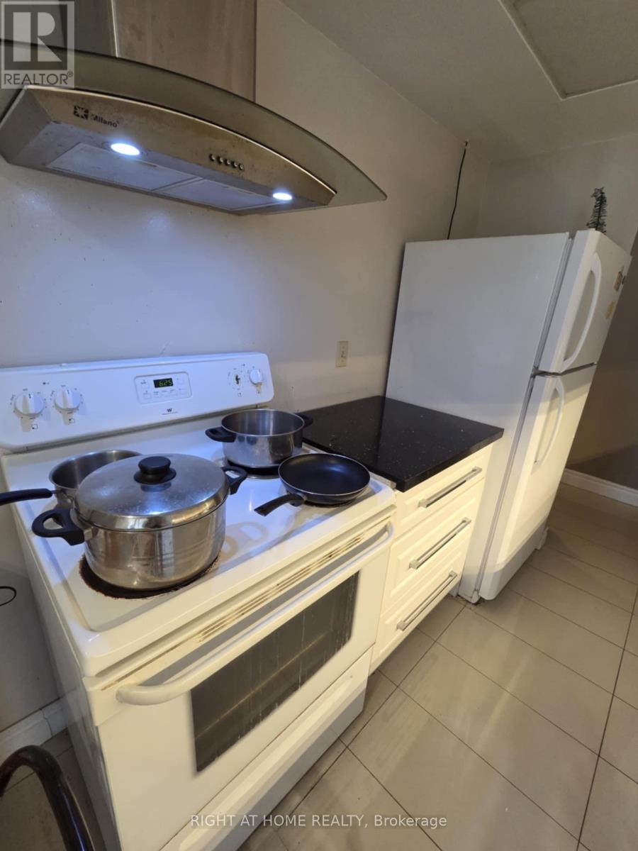 1203 - 5765 Yonge Street, Toronto (Newtonbrook East), Ontario  M2M 4H9 - Photo 6 - C12028983