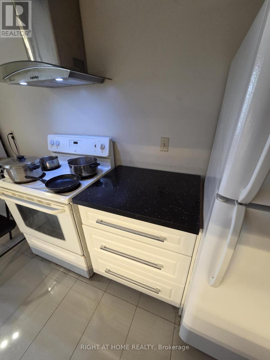 1203 - 5765 Yonge Street, Toronto (Newtonbrook East), Ontario  M2M 4H9 - Photo 7 - C12028983