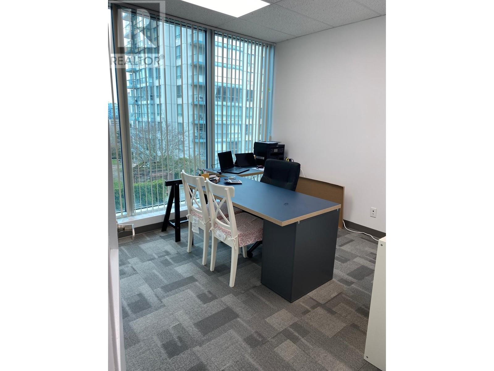 Listing Picture 7 of 9 : 801 & 802 6081 NO. 3 ROAD, Richmond / 烈治文 - 魯藝地產 Yvonne Lu Group - MLS Medallion Club Member