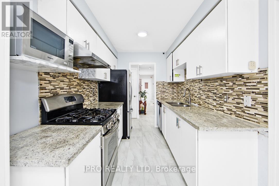 40 - 550 Steddick Court, Mississauga, Ontario  L5R 3S8 - Photo 8 - W12036993