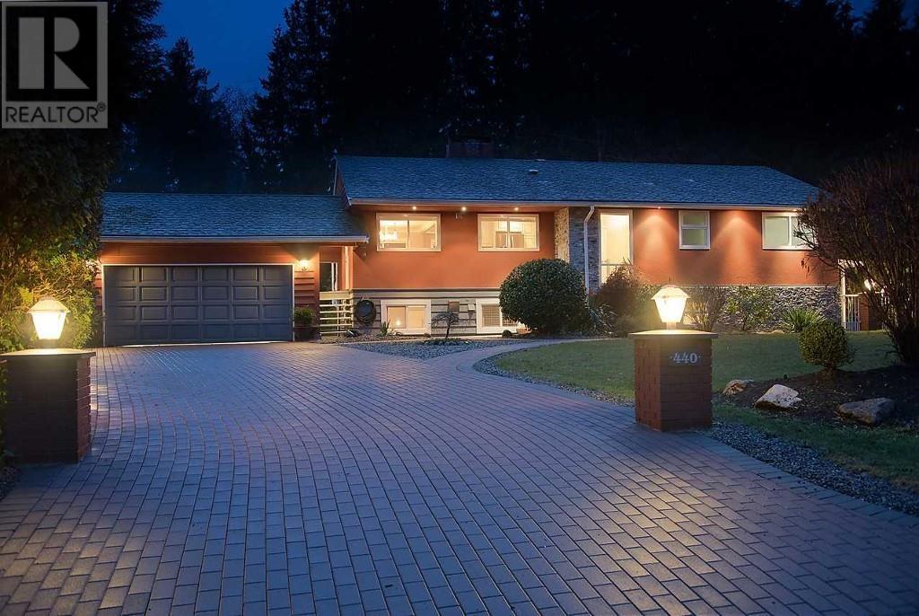 Property at 440 NEWLANDS ROAD image 2