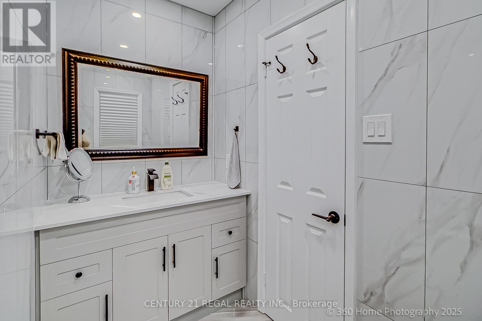 17 Electro Road, Toronto, Ontario  M1R 2A6 - Photo 14 - E12037008