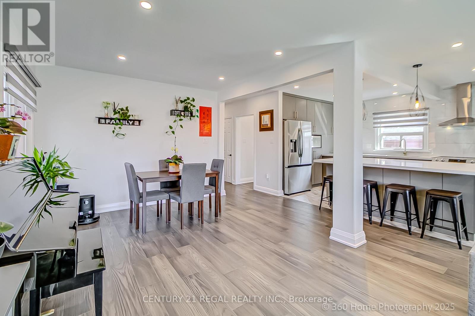 17 Electro Road, Toronto, Ontario  M1R 2A6 - Photo 8 - E12037008