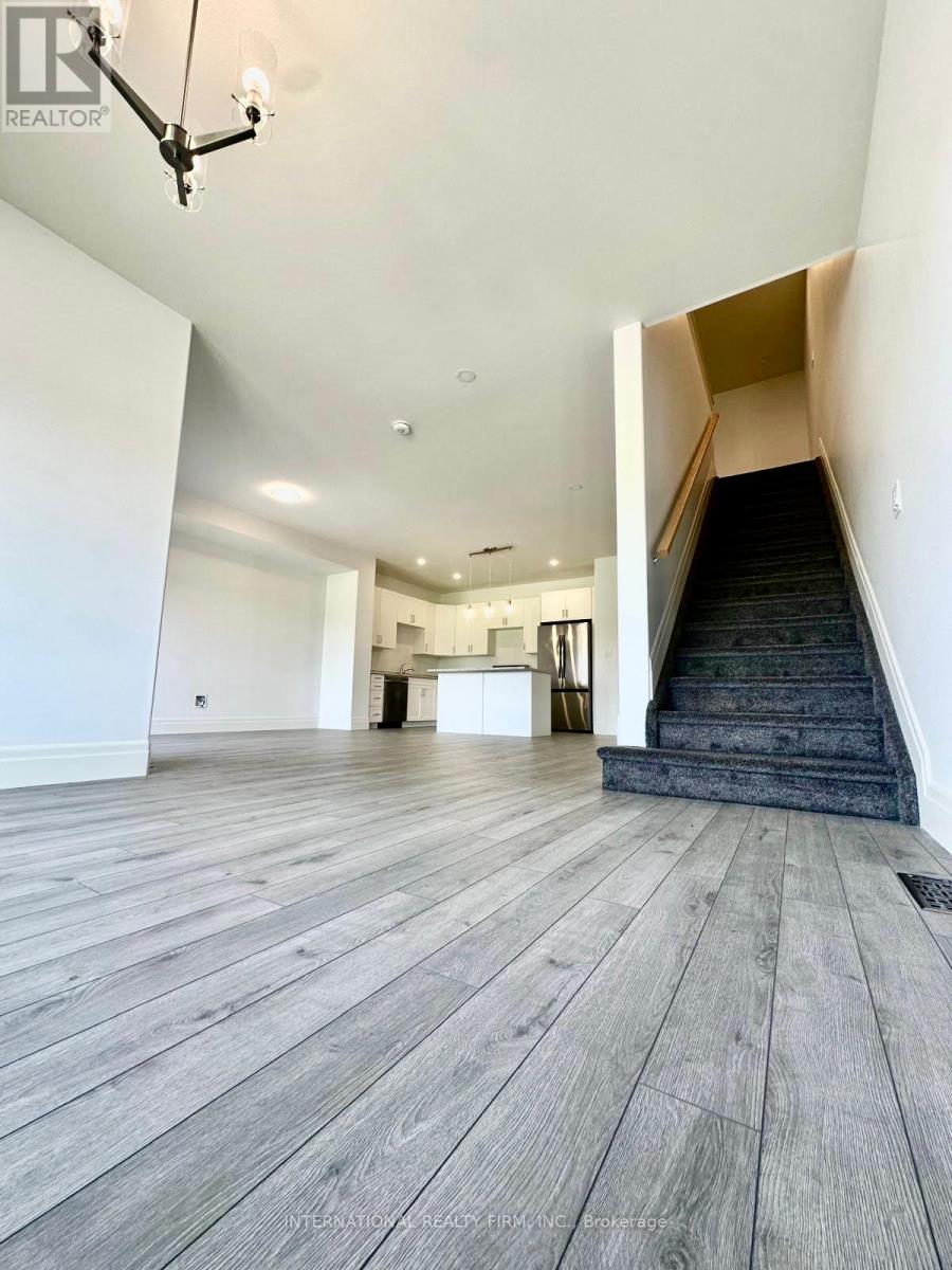 40 Evans Street, Prince Edward County, Ontario  K0K 2T0 - Photo 4 - X12037005