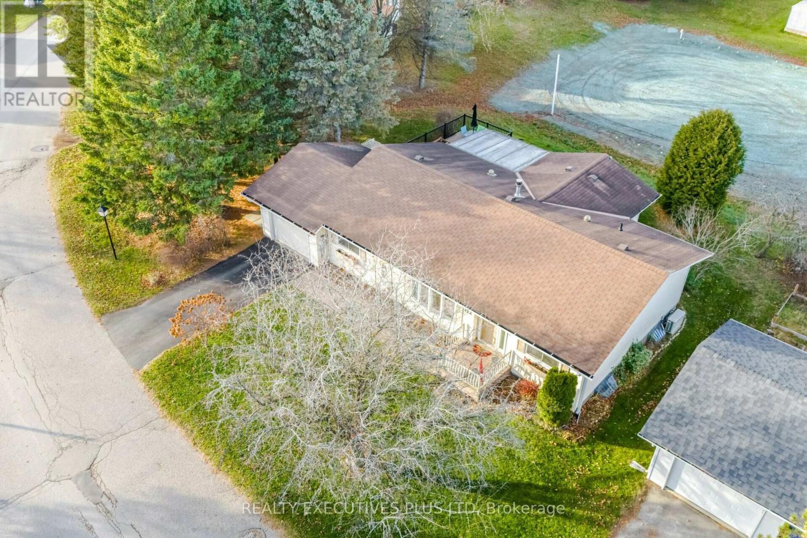 Property at 112 TECUMSETH PINES DRIVE image 5