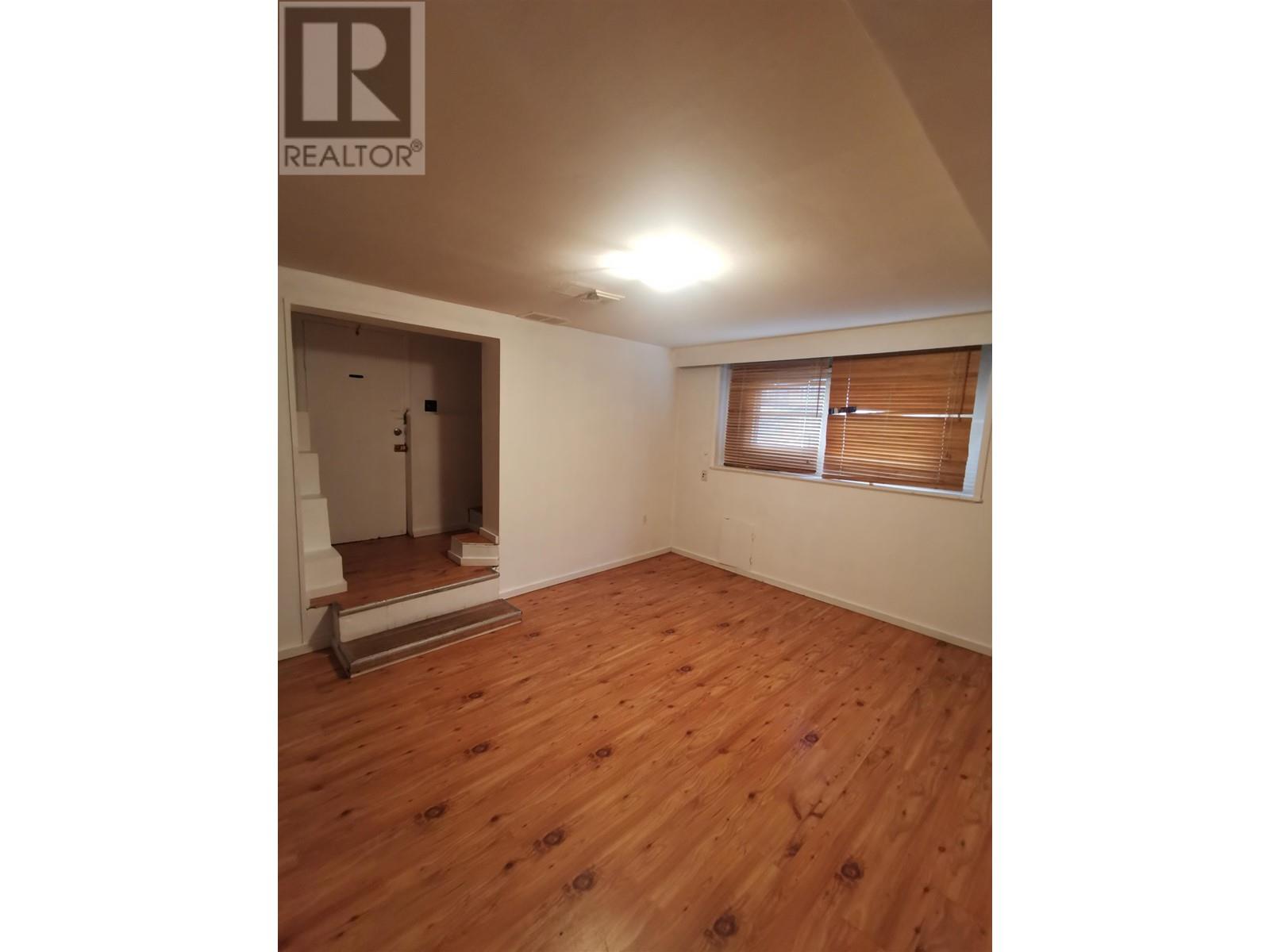 Listing Picture 7 of 12 : 240 E 20TH AVENUE, Vancouver / 溫哥華 - 魯藝地產 Yvonne Lu Group - MLS Medallion Club Member