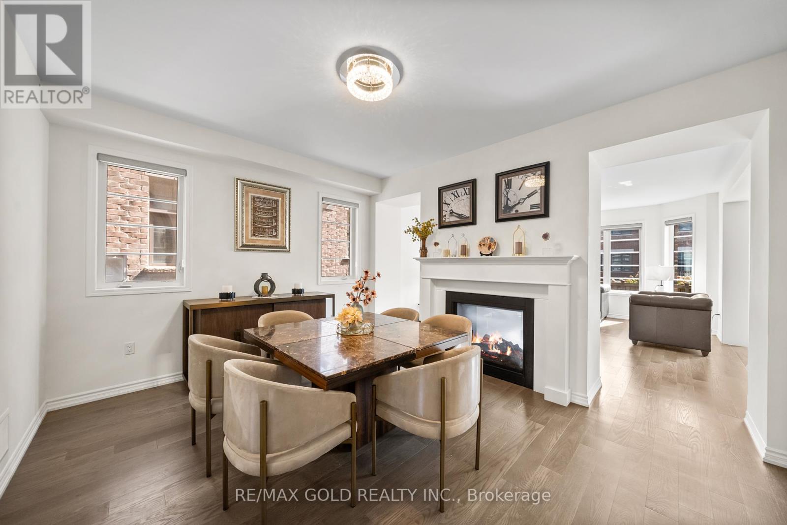 Property at 31 STREAMSIDE STREET image 4