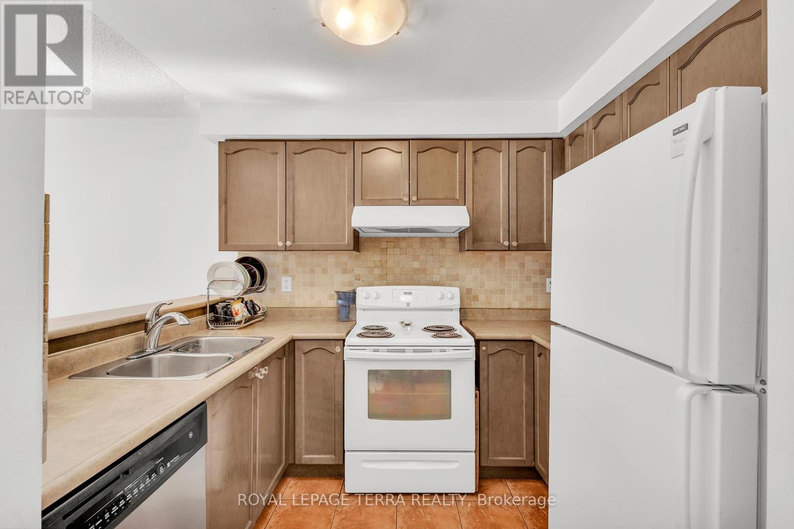 105 - 27 Brucewood Road, Brampton, Ontario  L6R 3N1 - Photo 21 - W12037061