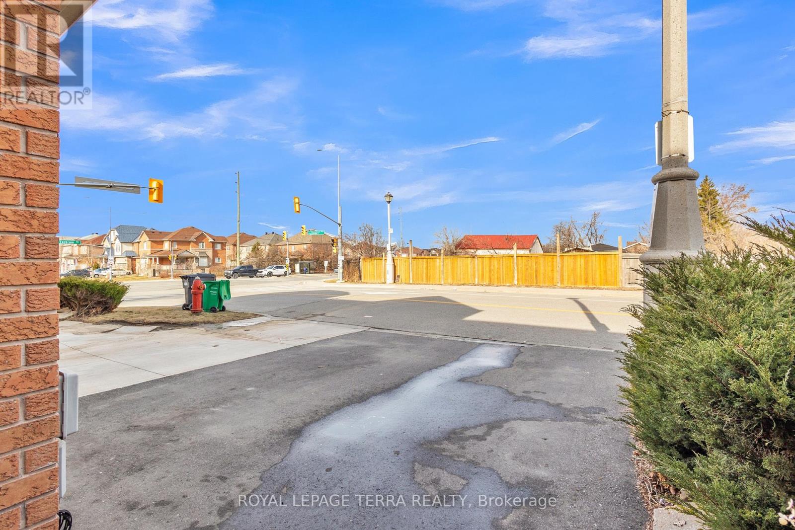 Property at 105 - 27 BRUCEWOOD ROAD image 5