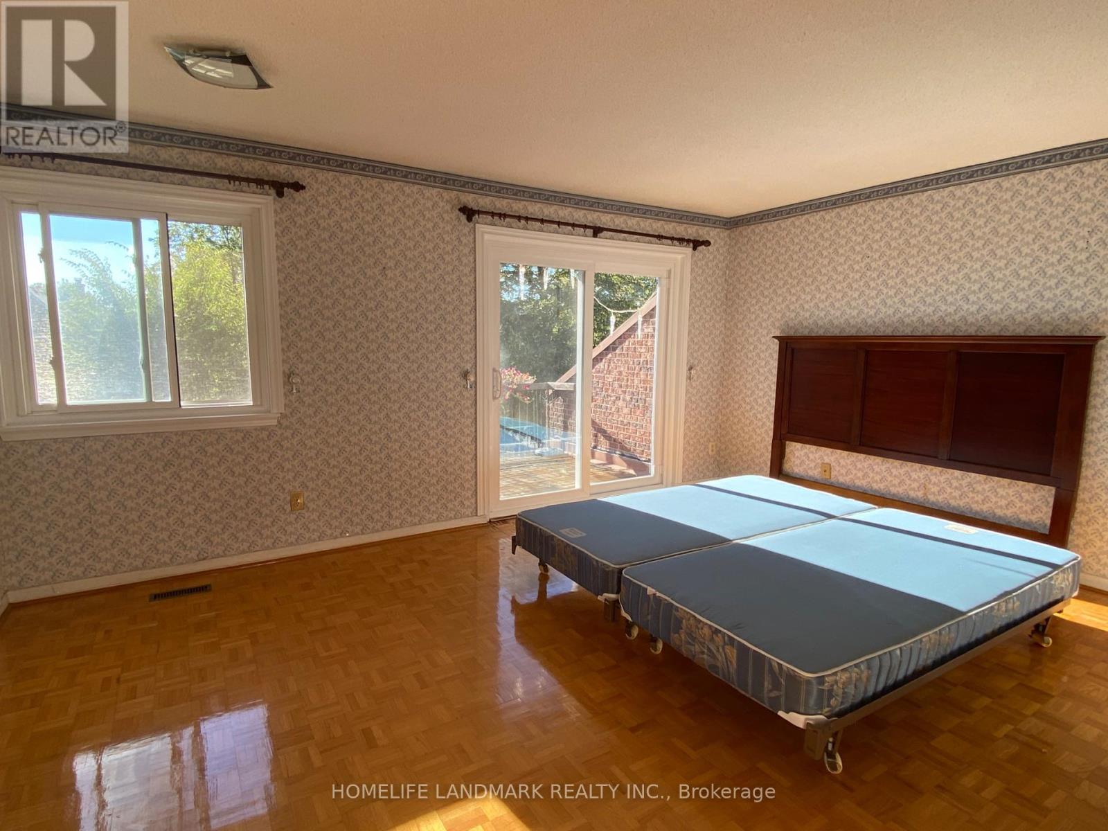 33 Ecclesfield Drive, Toronto, Ontario  M1W 2Y3 - Photo 2 - E12037066