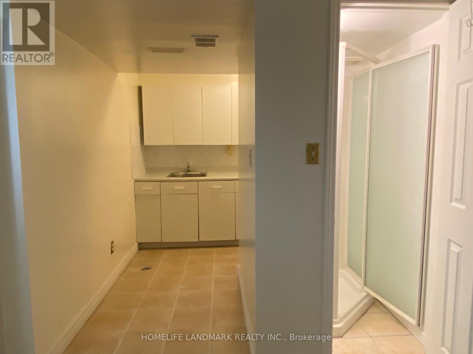 33 Ecclesfield Drive, Toronto, Ontario  M1W 2Y3 - Photo 24 - E12037066