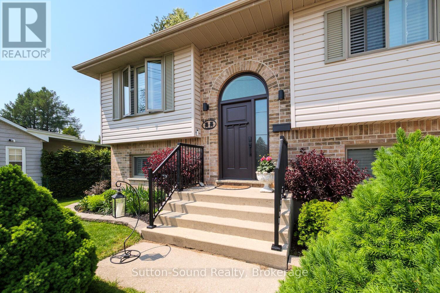 310 Beattie Street, Owen Sound, Ontario  N4K 6X2 - Photo 3 - X12037136