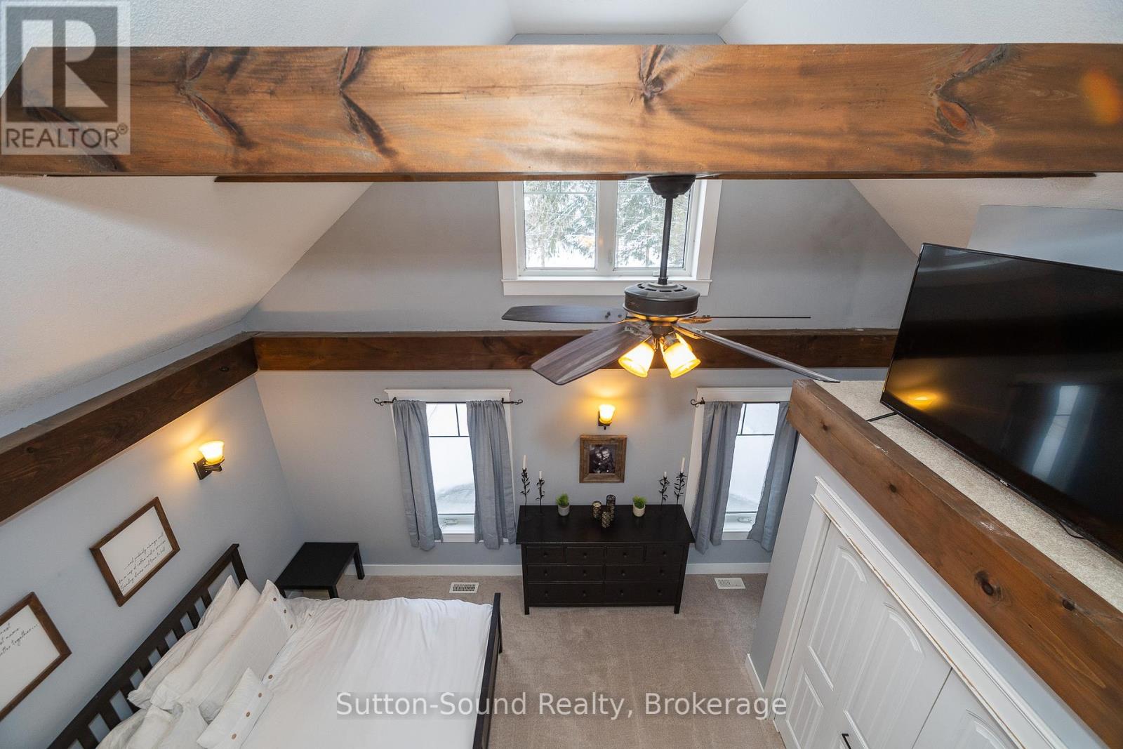 875 27th Street W, Georgian Bluffs, Ontario  N4K 6V5 - Photo 23 - X12037161
