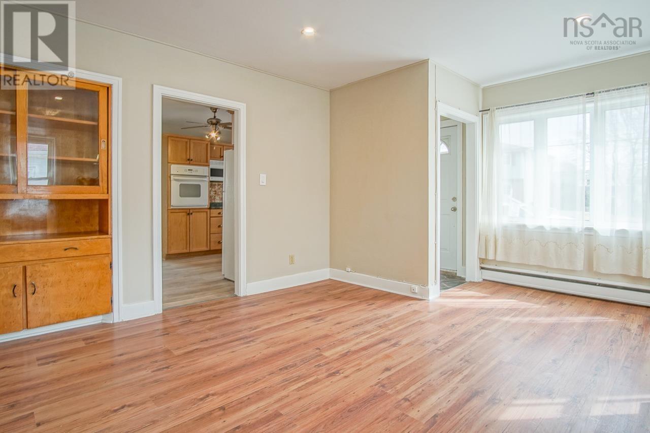 17 Prince Street, Kentville, Nova Scotia  B4N 1B7 - Photo 5 - 202500945