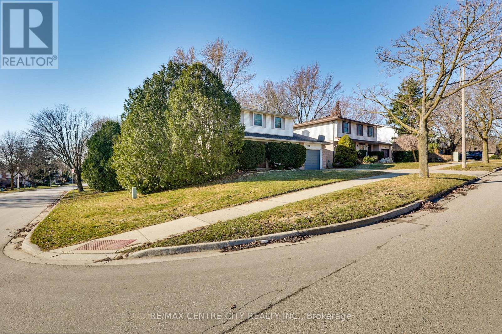 Photo 2 of 50 for 1151 Viscount Road