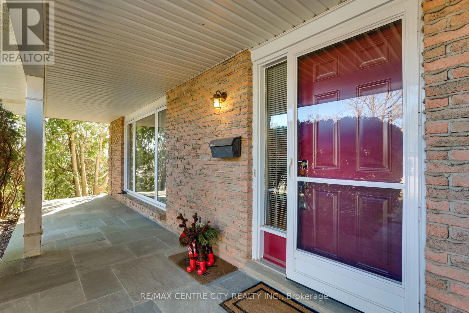 Photo 5 of 50 for 1151 Viscount Road