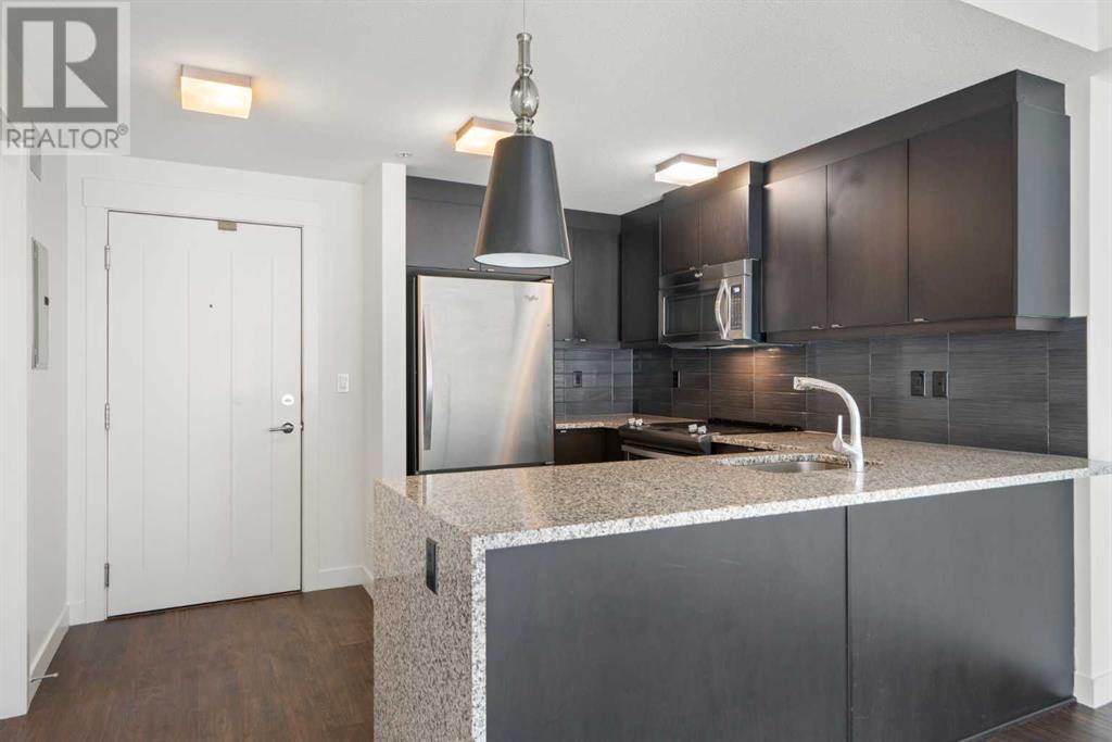 Property at 102, 45 Aspenmont Heights SW image 4