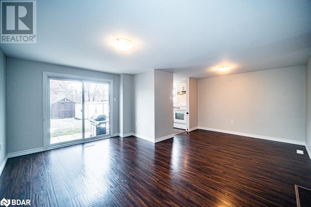 39 Laurie Crescent, Barrie, Ontario  L4M 6C7 - Photo 11 - 40708861