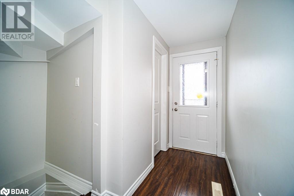 39 Laurie Crescent, Barrie, Ontario  L4M 6C7 - Photo 9 - 40708861