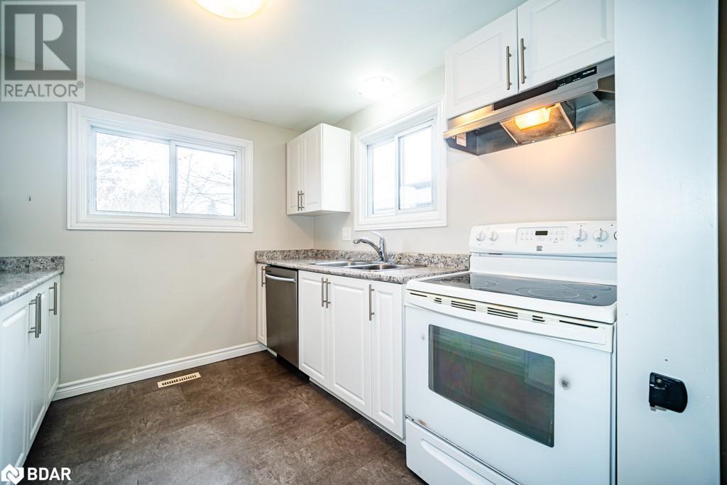 39 Laurie Crescent, Barrie, Ontario  L4M 6C7 - Photo 18 - 40708890