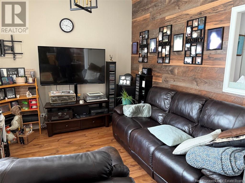 Property at 81 Veniot Street image 4