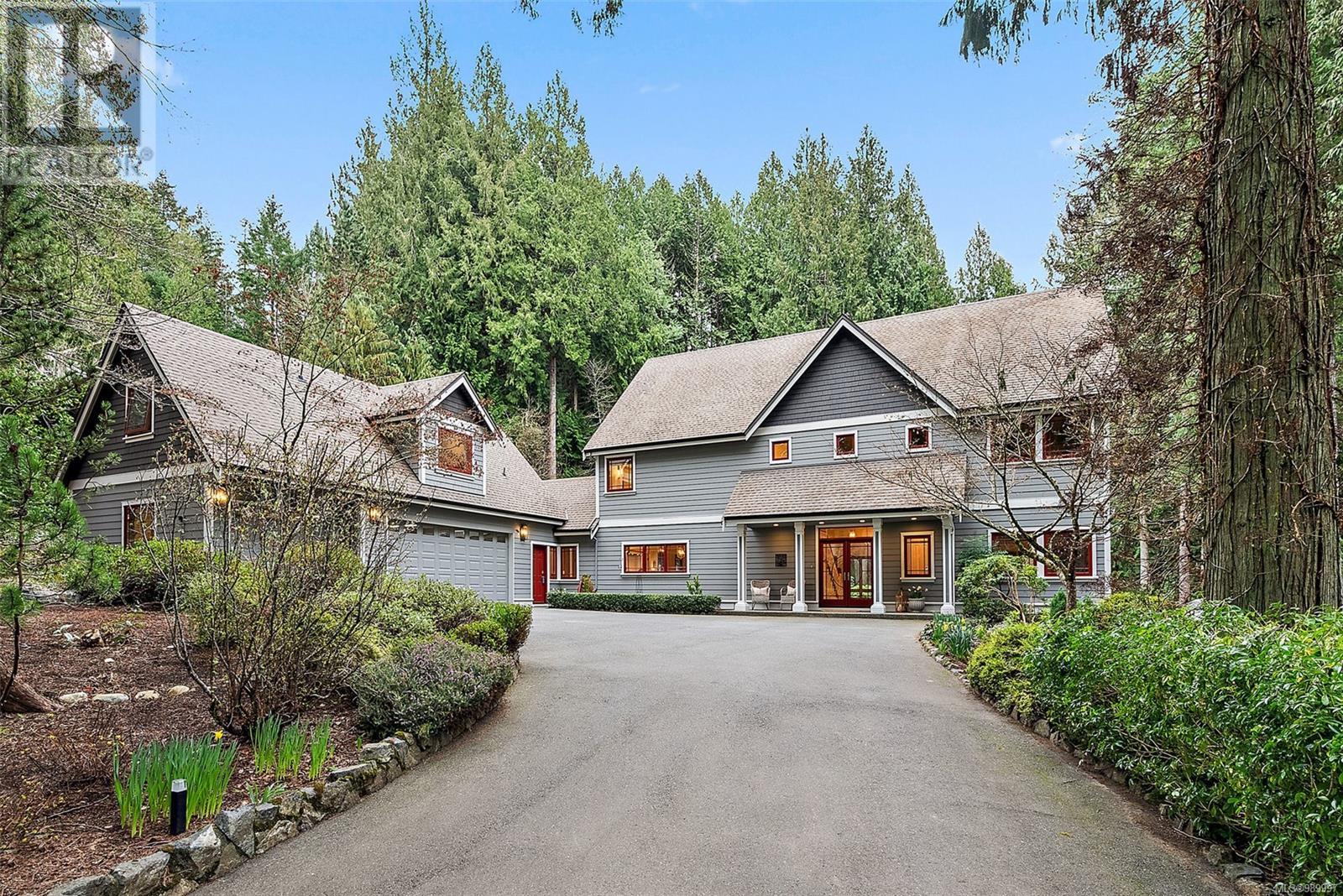Property at 1173 Garden Gate Dr image 2