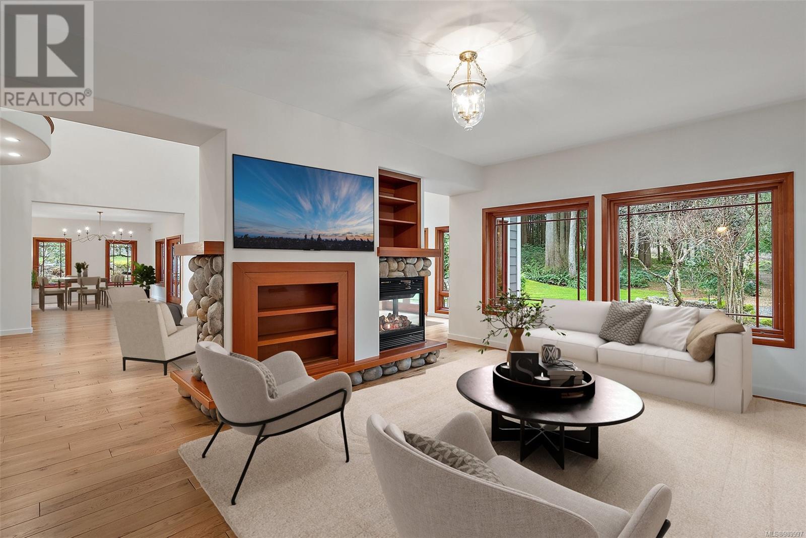 Property at 1173 Garden Gate Dr image 4