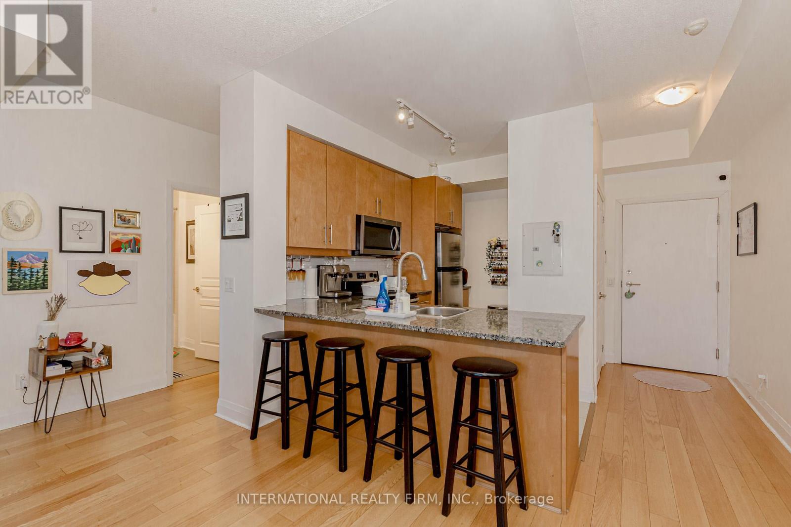 211 - 1 Hurontario Street, Mississauga, Ontario  L5G 0A3 - Photo 10 - W12037291