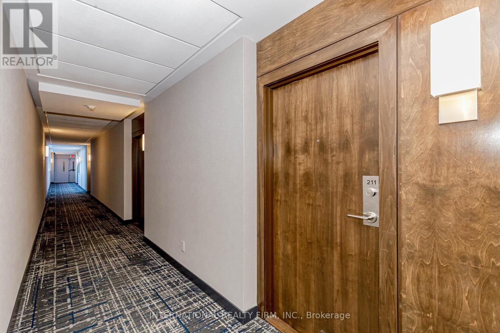 211 - 1 Hurontario Street, Mississauga, Ontario  L5G 0A3 - Photo 8 - W12037291