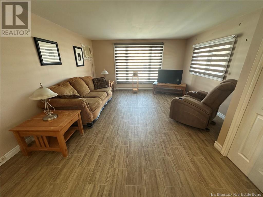 Property at 190 Lakeside Avenue image 4