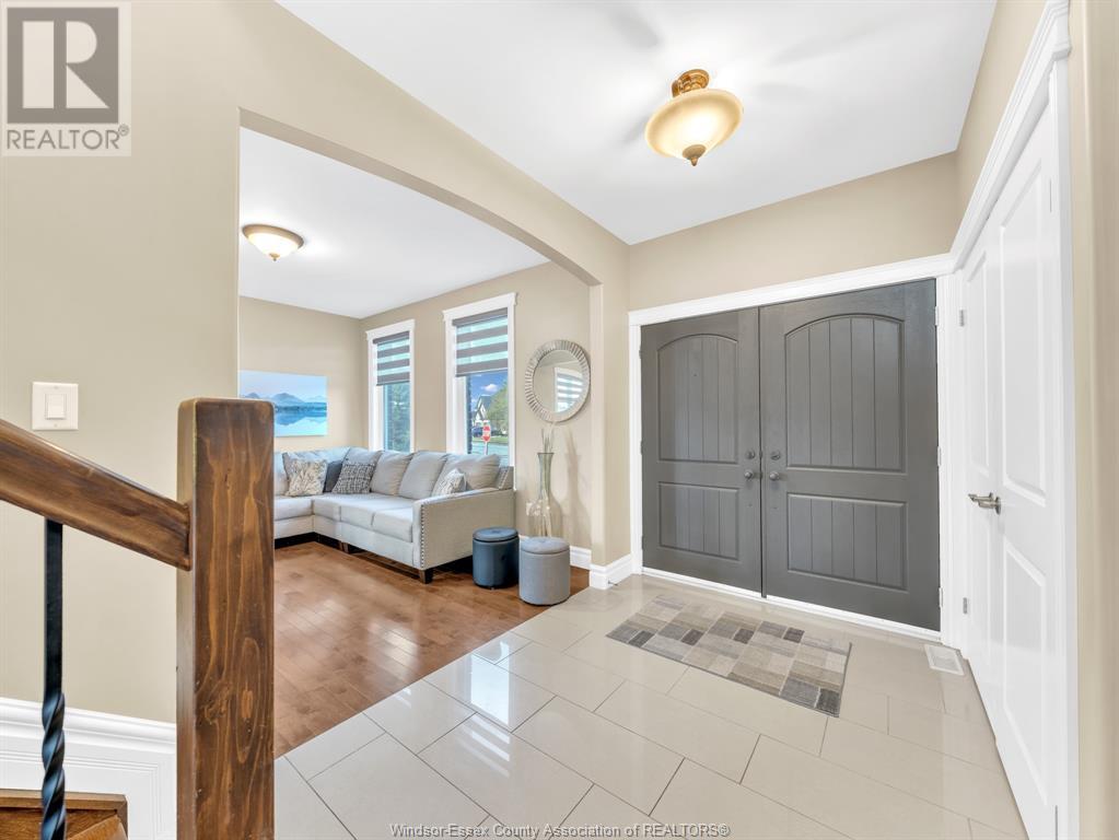 Property at 374 POPLAR DRIVE image 4