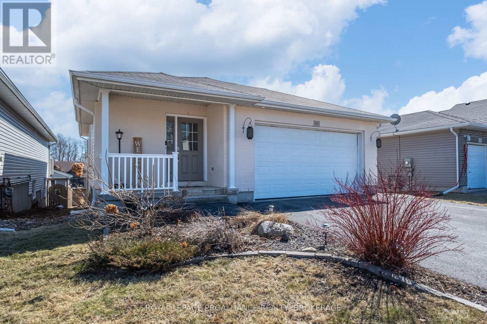 Property at 142 ISLANDVIEW DRIVE image 3