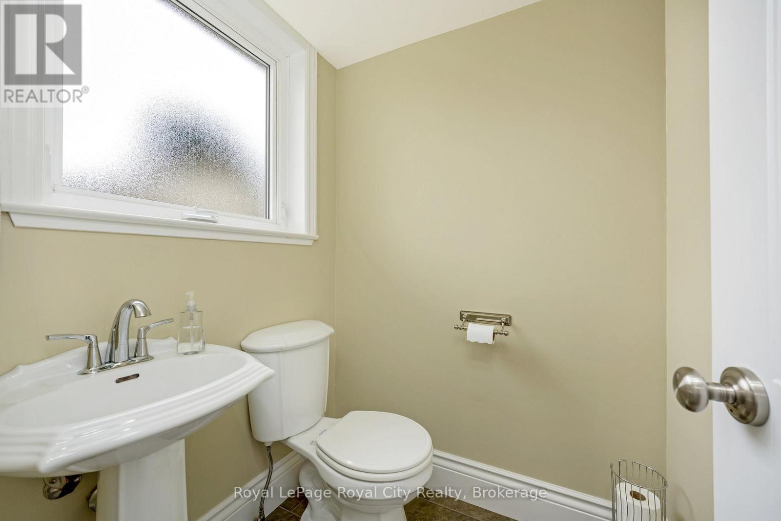 35 Inglewood Drive, Brampton, Ontario  L6W 2N4 - Photo 11 - W12037297