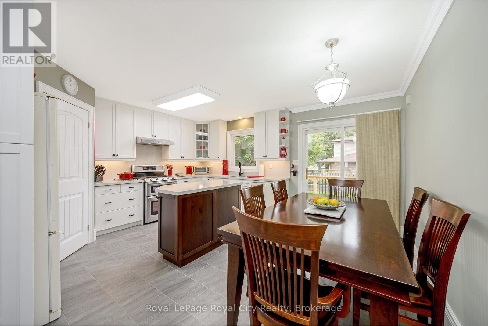 35 Inglewood Drive, Brampton, Ontario  L6W 2N4 - Photo 15 - W12037297