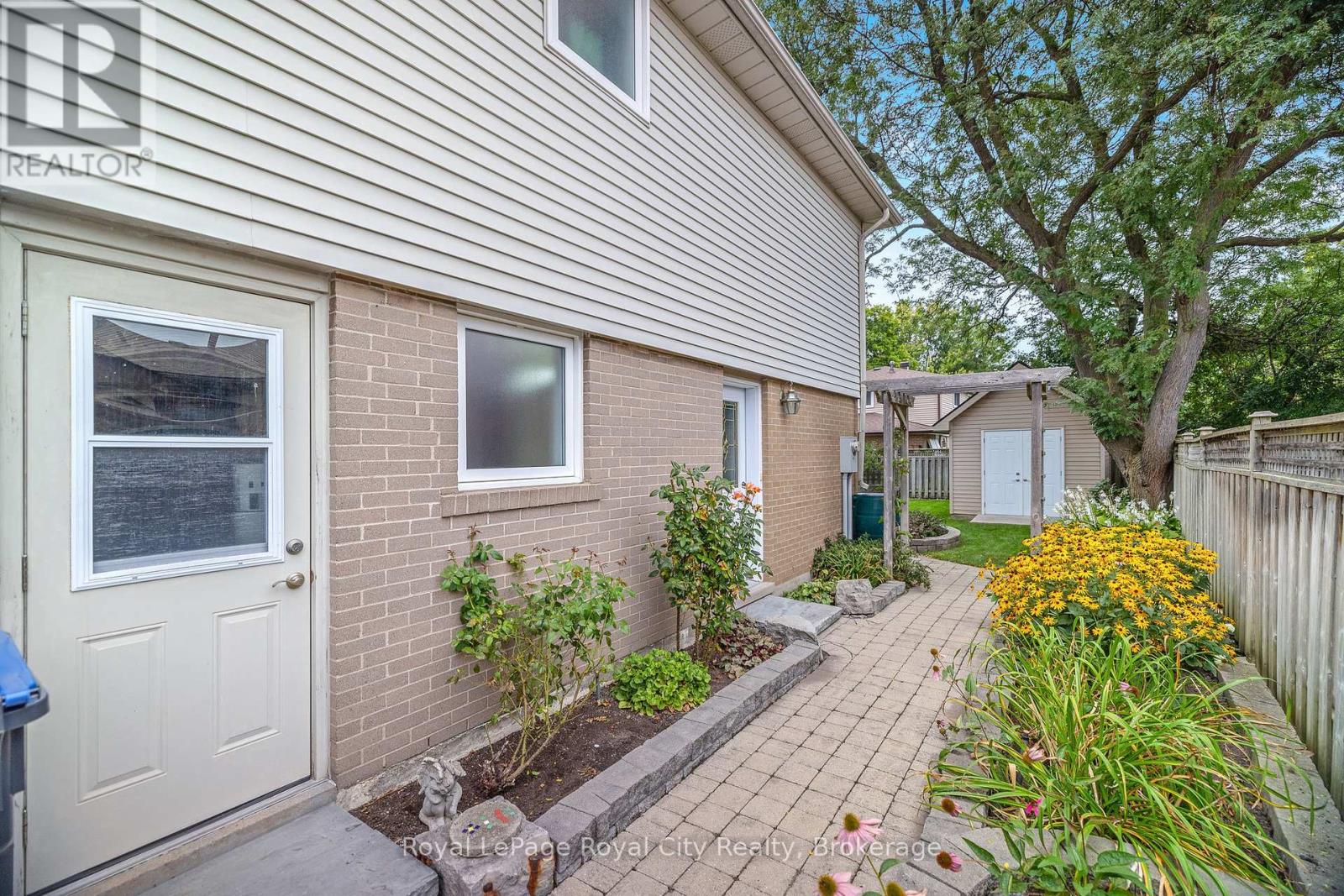 35 Inglewood Drive, Brampton, Ontario  L6W 2N4 - Photo 30 - W12037297
