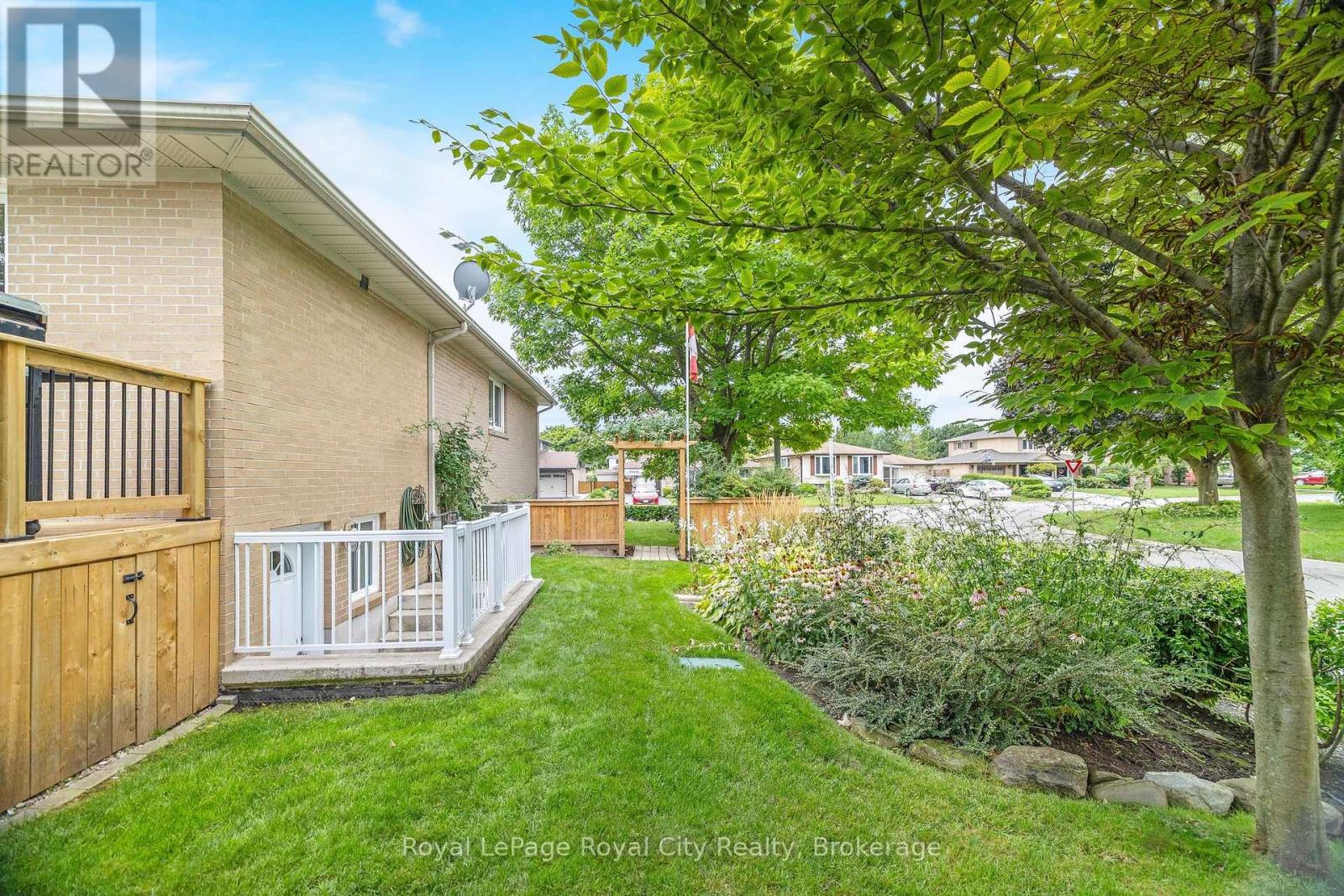 35 Inglewood Drive, Brampton, Ontario  L6W 2N4 - Photo 36 - W12037297