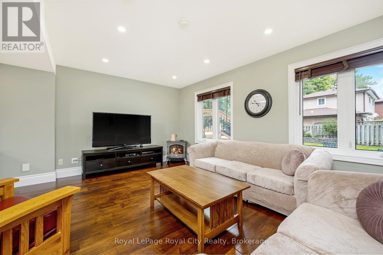35 Inglewood Drive, Brampton, Ontario  L6W 2N4 - Photo 9 - W12037297